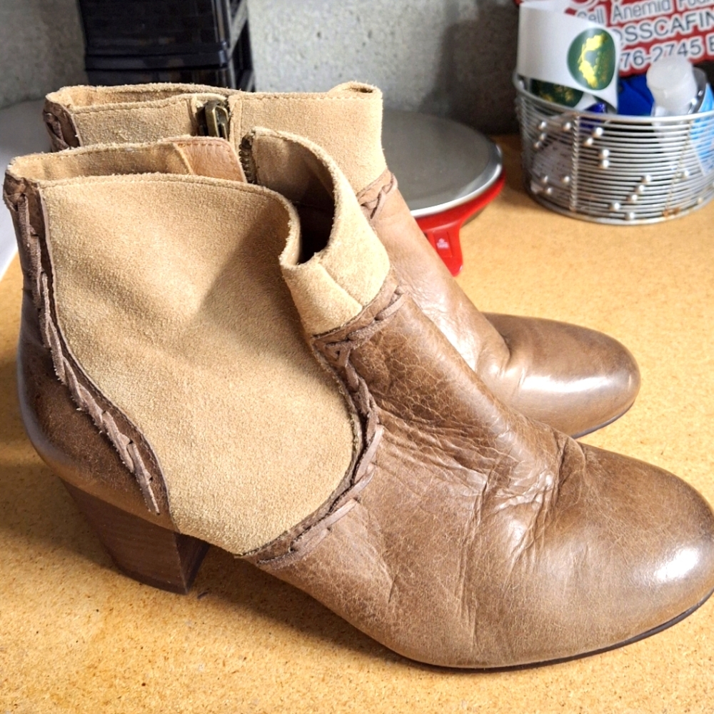 Brown Leather Vintage Ankle Boots